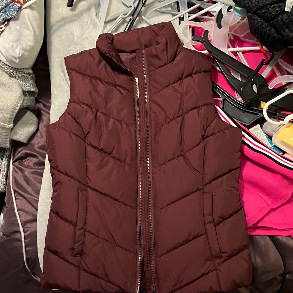 Aeropostale Maroon Puffer Vest